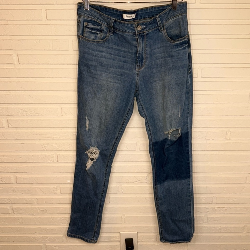 Kensie Medium Wash Distressed Skinny Jeans, Women’s Size 8